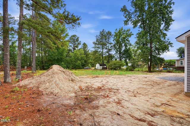 1126 Aquilla Road, Benson, NC 27504
