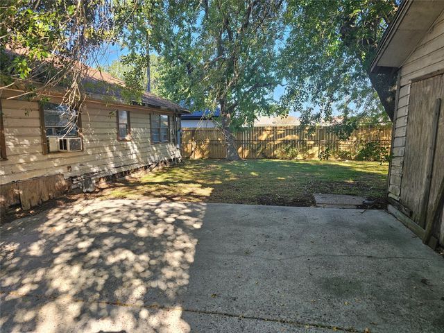 206 Sylvia Street, Deer Park, TX 77536