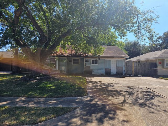 206 Sylvia Street, Deer Park, TX 77536