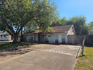 206 Sylvia Street, Deer Park, TX 77536