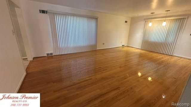 23345 Thorncliffe Street, Southfield, MI 48033