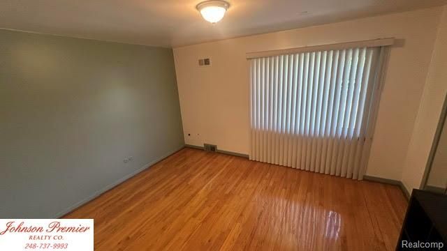 23345 Thorncliffe Street, Southfield, MI 48033