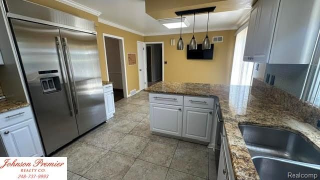 23345 Thorncliffe Street, Southfield, MI 48033