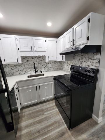 974-976 Main Street 10, Melrose, MA 02176