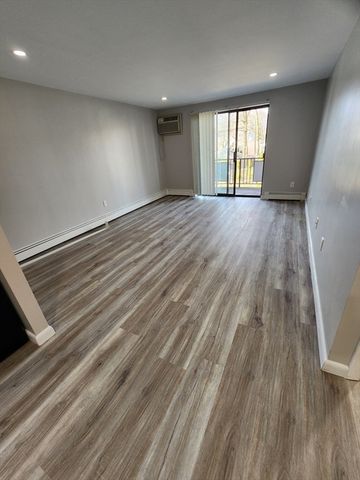 974-976 Main Street 10, Melrose, MA 02176