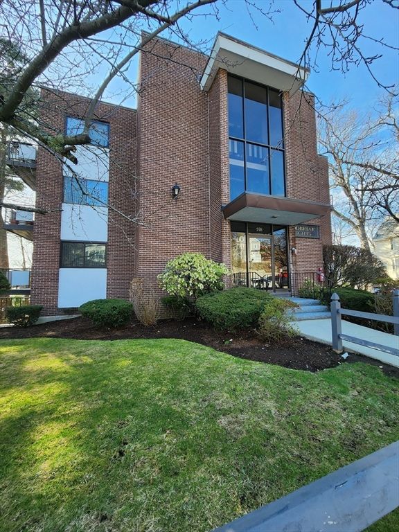 974-976 Main Street 10, Melrose, MA 02176