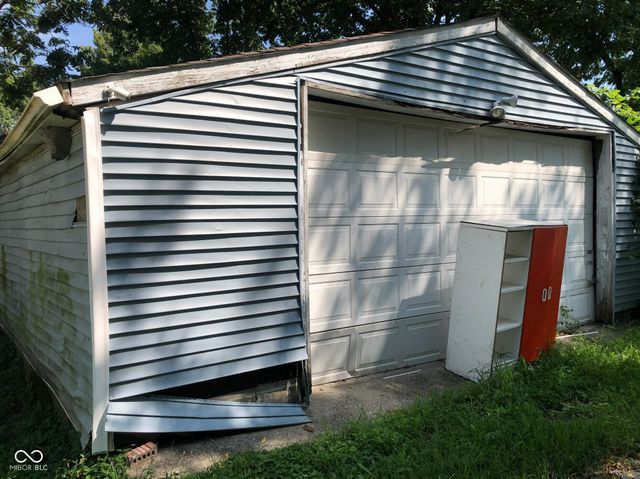 840 S Pershing Avenue, Indianapolis, IN 46221