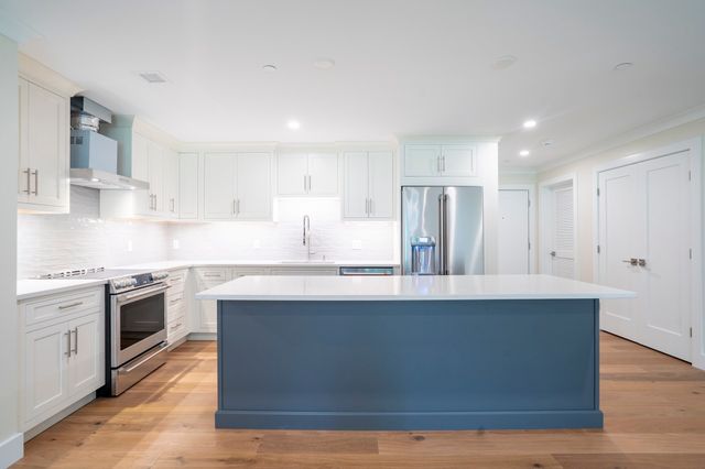 93 Bedford Street 110, Lexington, MA 02420
