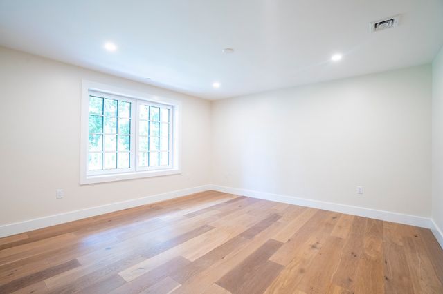 93 Bedford Street 110, Lexington, MA 02420