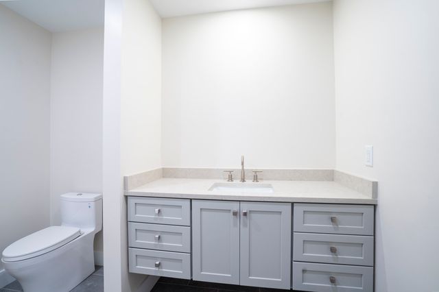 93 Bedford Street 110, Lexington, MA 02420