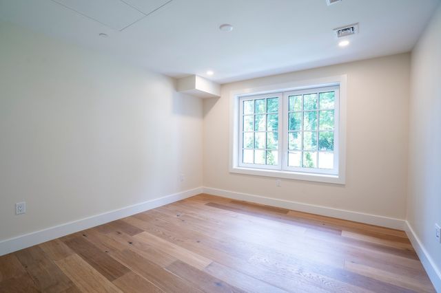 93 Bedford Street 110, Lexington, MA 02420