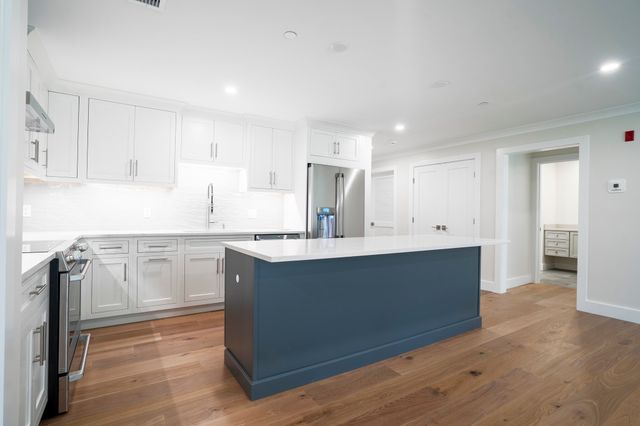 93 Bedford Street 110, Lexington, MA 02420