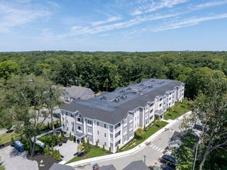 93 Bedford Street 110, Lexington, MA 02420