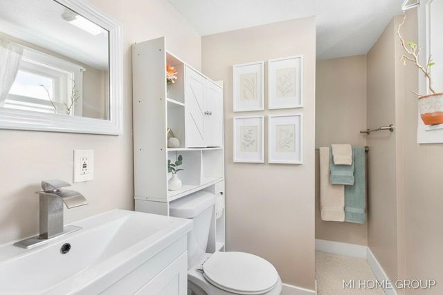 20449 W Howard City-Edmore, Reynolds Twp, MI 49329