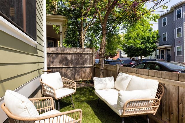 7 Durham Street 1, Somerville, MA 02143
