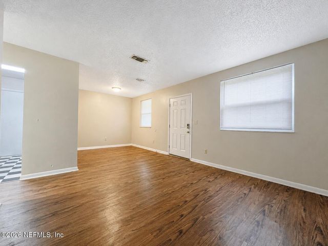 7913 JASPER Avenue, Jacksonville, FL 32211