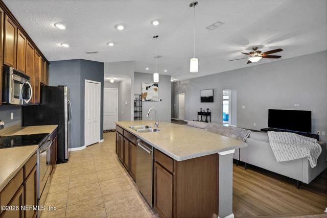 12355 HAGAN CREEK Drive, Jacksonville, FL 32218