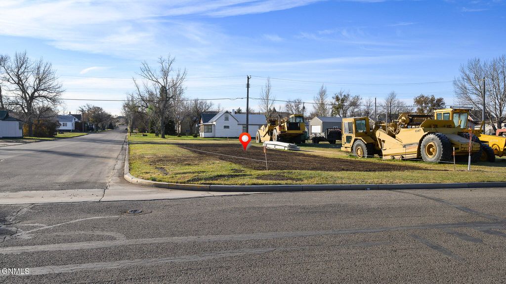 302 South Avenue W, Glen Ullin, ND 58631 photo 4