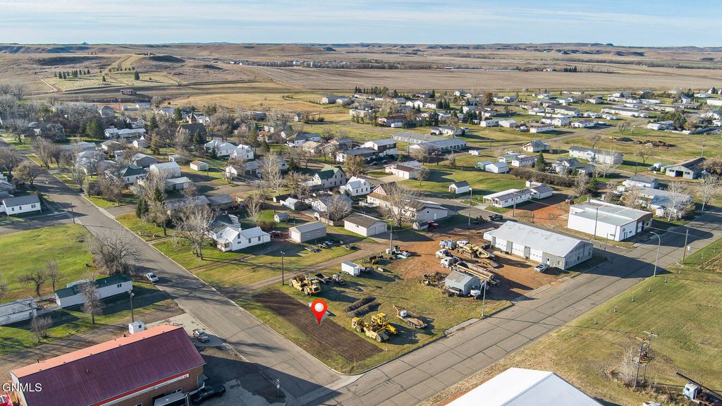302 South Avenue W, Glen Ullin, ND 58631 photo 7