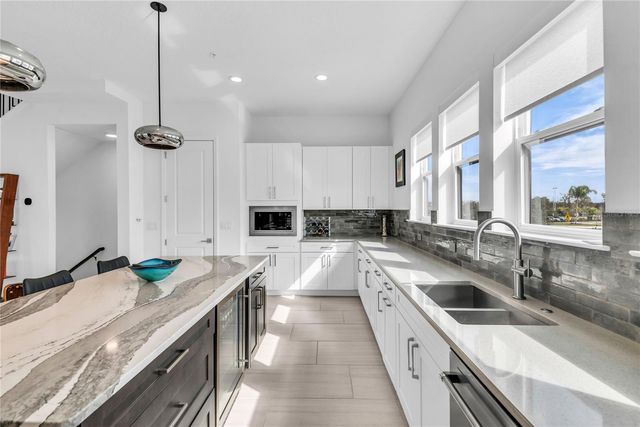 2402 ADDALIA ALLEY, Orlando, FL 32804