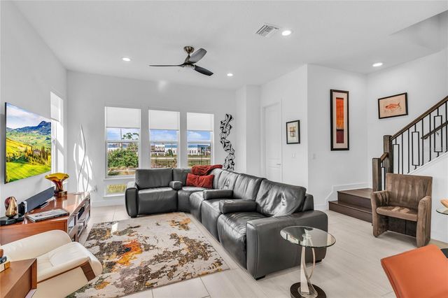 2402 ADDALIA ALLEY, Orlando, FL 32804