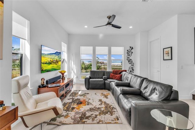 2402 ADDALIA ALLEY, Orlando, FL 32804