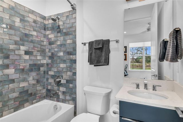 2402 ADDALIA ALLEY, Orlando, FL 32804