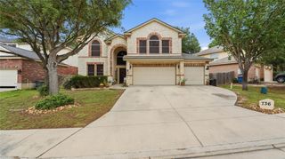 736 San Luis, New Braunfels, TX 78132