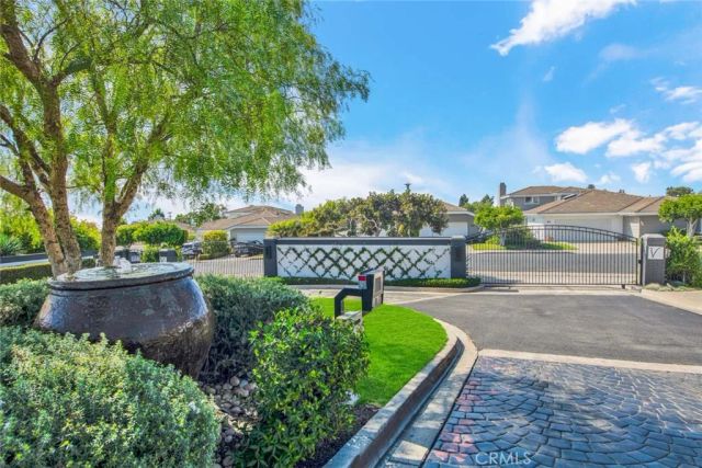 804 Gardenia, Corona Del Mar, CA 92625