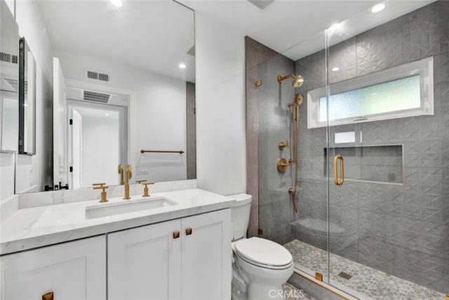 804 Gardenia, Corona Del Mar, CA 92625