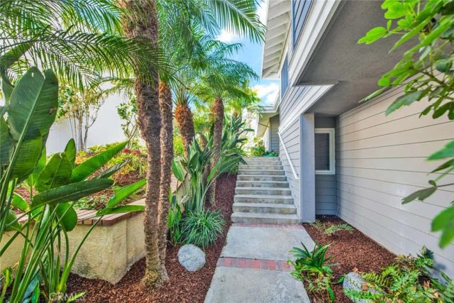 804 Gardenia, Corona Del Mar, CA 92625