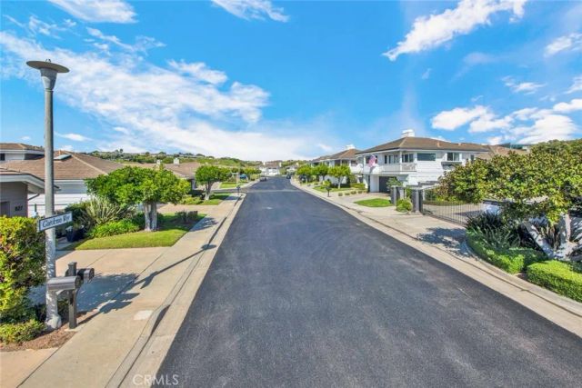 804 Gardenia, Corona Del Mar, CA 92625