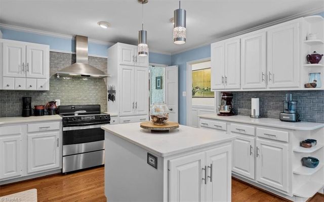 6210 Oak Bur Court, Pleasant Garden, NC 27313
