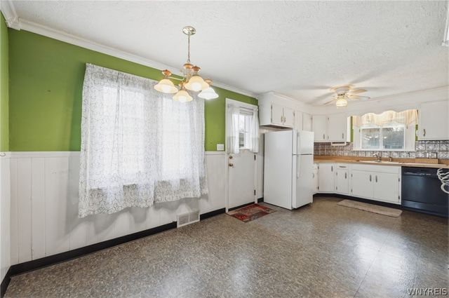 207 Huxley Drive, Amherst, NY 14226