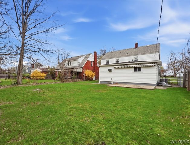 207 Huxley Drive, Amherst, NY 14226