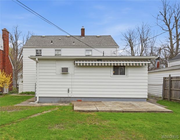 207 Huxley Drive, Amherst, NY 14226