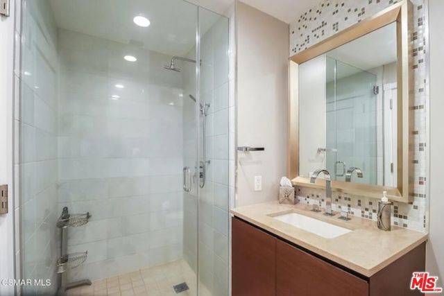 900 W Olympic Boulevard 34D, Los Angeles, CA 90015