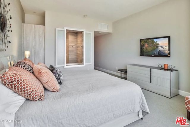 900 W Olympic Boulevard 34D, Los Angeles, CA 90015