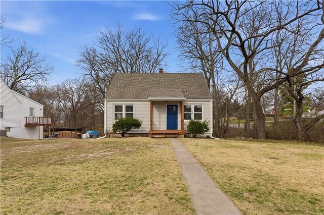 3900 Circle Drive, Independence, MO 64052