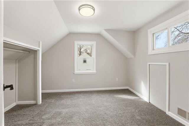 3900 Circle Drive, Independence, MO 64052