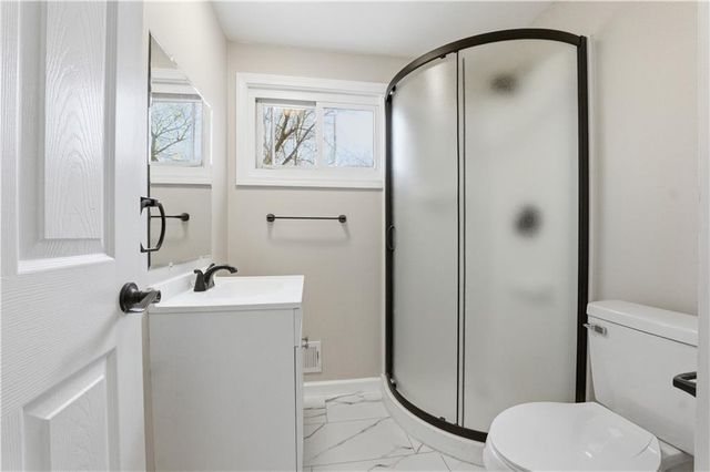 3900 Circle Drive, Independence, MO 64052