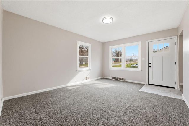 3900 Circle Drive, Independence, MO 64052