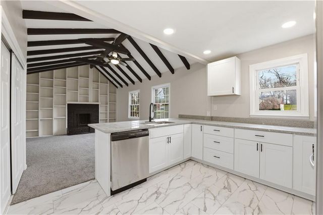 3900 Circle Drive, Independence, MO 64052