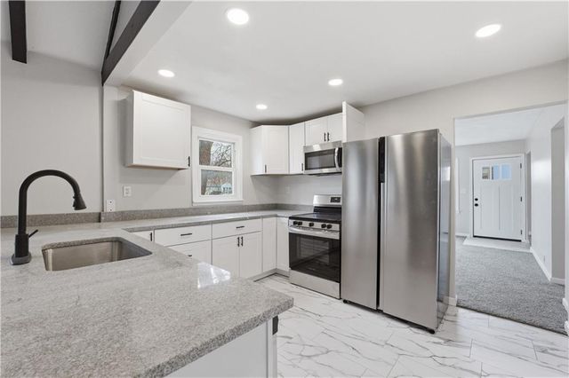 3900 Circle Drive, Independence, MO 64052