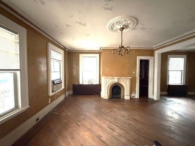 140 WINFIELD AVE, Jc, Greenville, NJ 07305