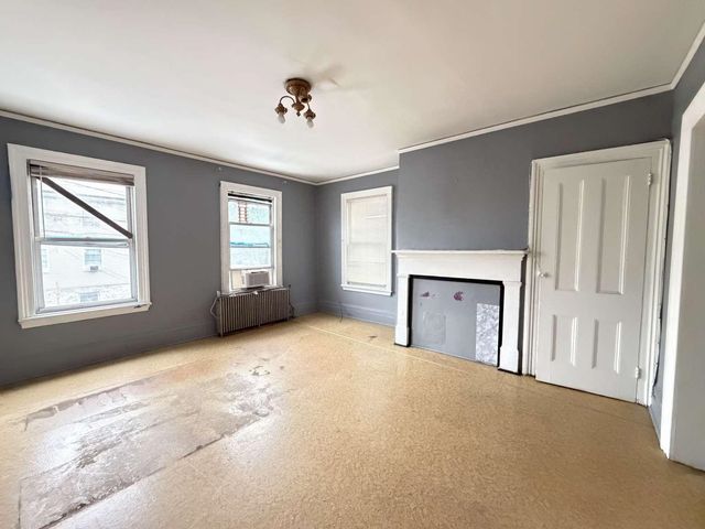 140 WINFIELD AVE, Jc, Greenville, NJ 07305