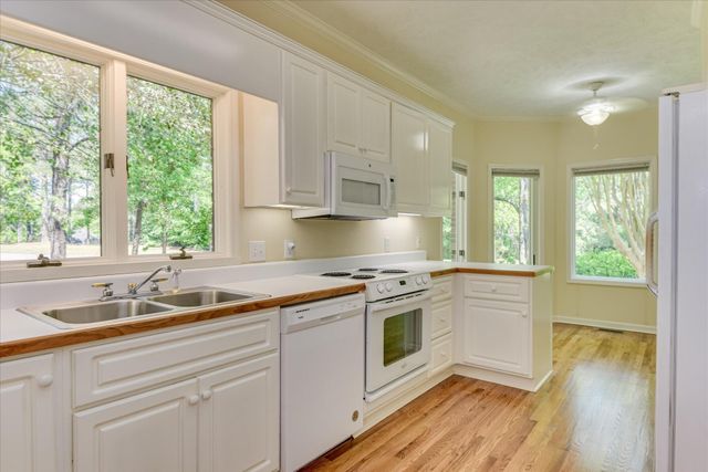 100 White Willow Place, Aiken, SC 29803