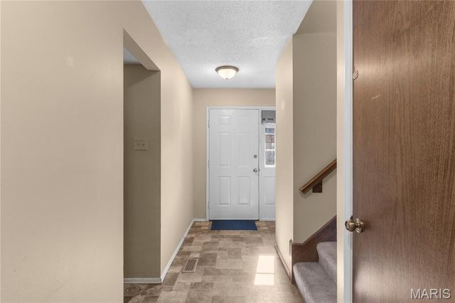 1341 Snapdragon Court, St Louis, MO 63146