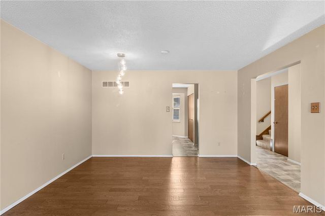 1341 Snapdragon Court, St Louis, MO 63146