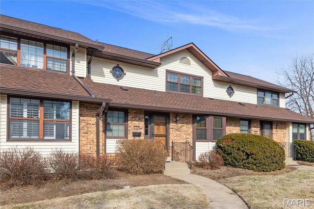 1341 Snapdragon Court, St Louis, MO 63146